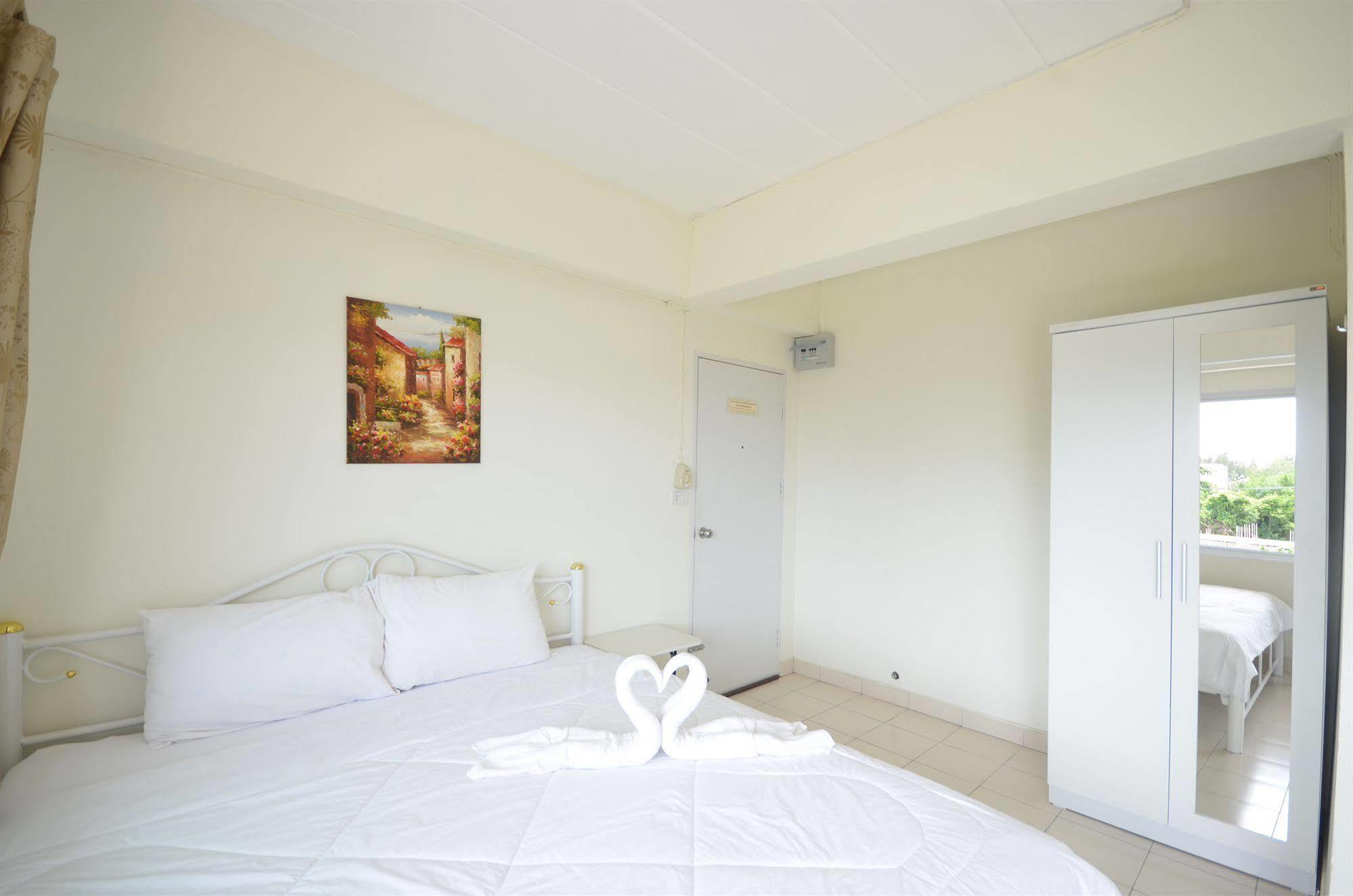 Pearl@Hua Hin Hotel Exterior photo